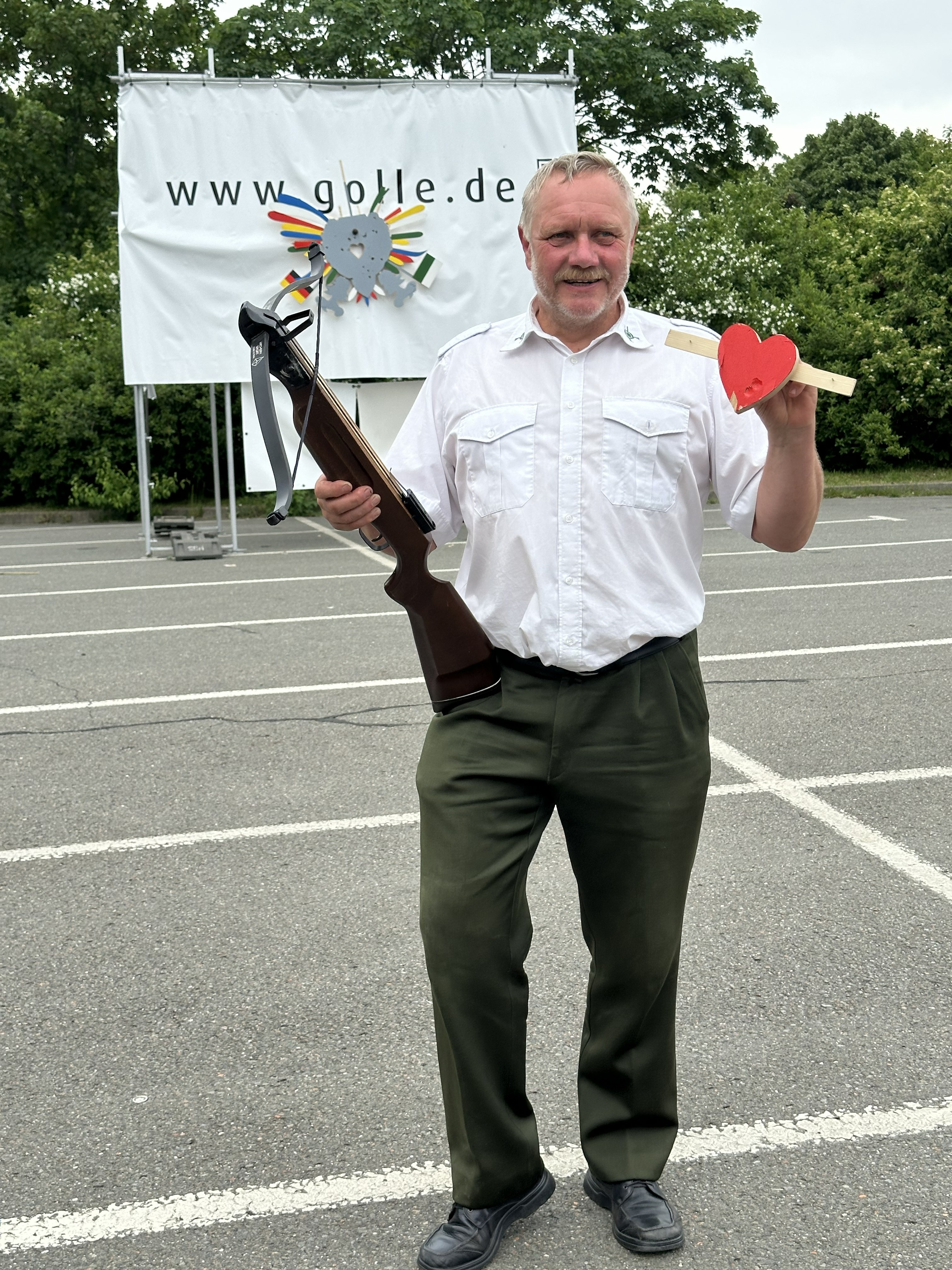 Gewinner des Armbrustschießen ist Frank Krause